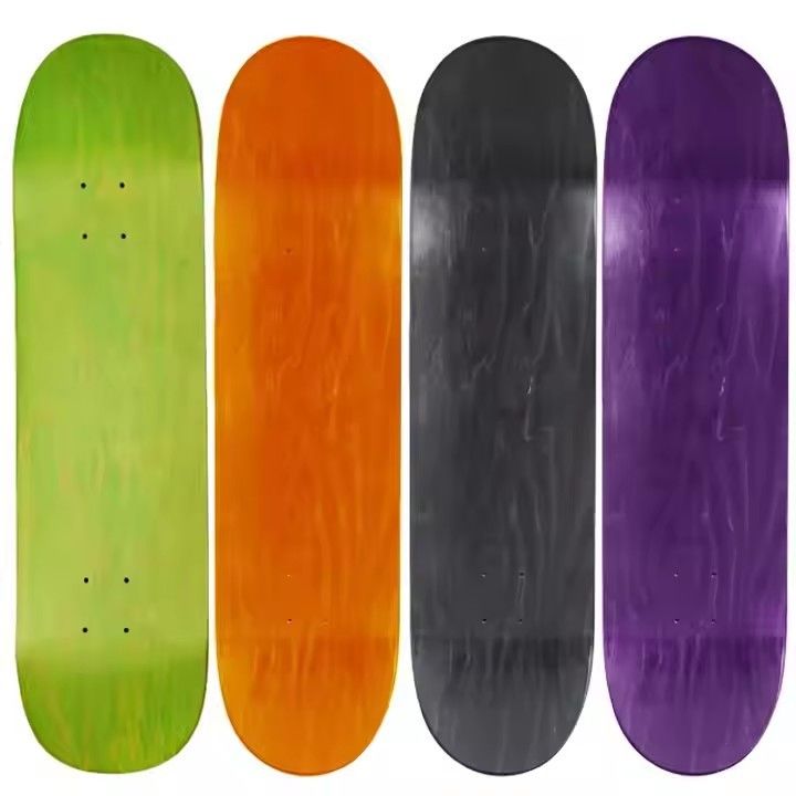Color bianco elegante Seven Ply Skateboard Legno City Skateboard per pattinatori professionisti